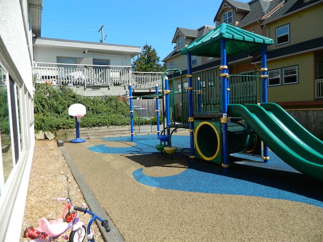 Full-Time/Part-Time Childcare Opening